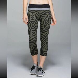 Lululemon Run Inspire Crop Chevron Activewear Leggings Size 6
